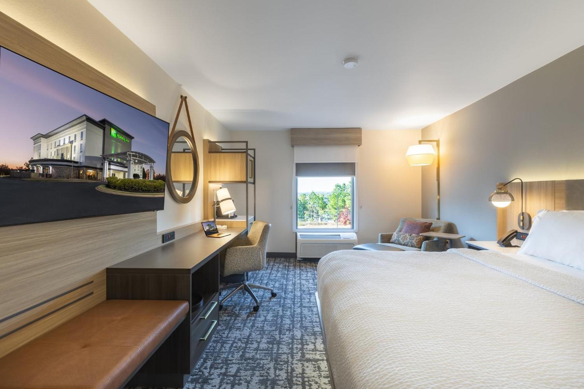 Hotel By Ihg