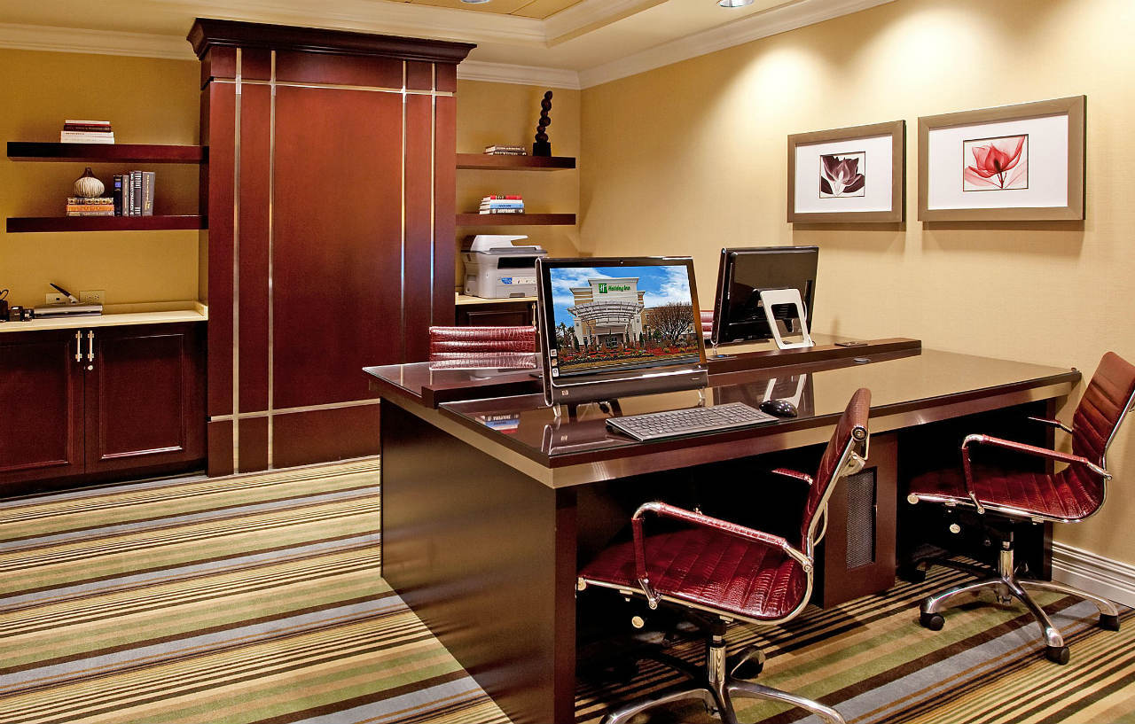 By Ihg 3*